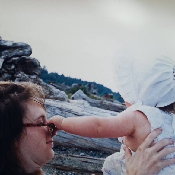 Meet your Posher, Tara - Picture 1 of 1